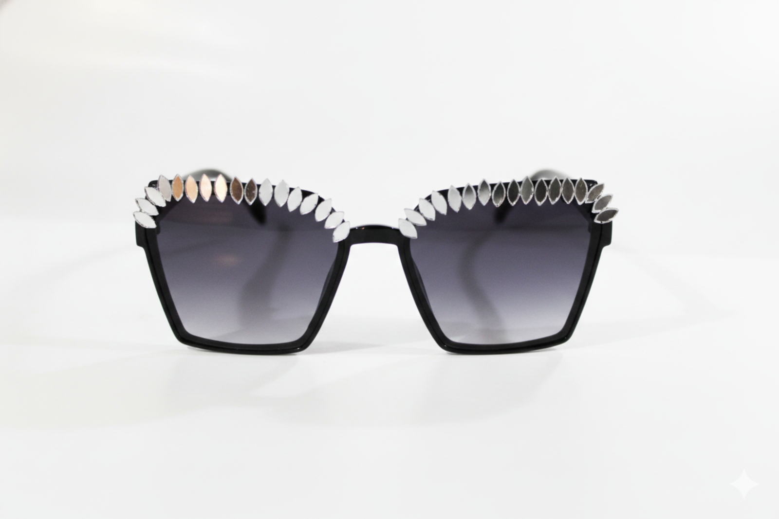 THE AMANS CREATIONS Luxe Geometric Black Sunglasses - Image 6
